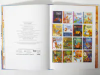 Розворот книги з усією серією «Друзяки-динозаврики» обкладинки книг